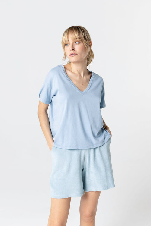 T-shirt Bleu Calanques Col V Manches Courtes en Coton organique - MAJESTIC FILATURES