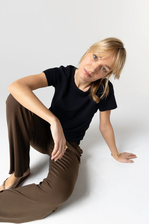 T-shirt Noir Polly col rond manches courtes en Coton organique - MAJESTIC FILATURES